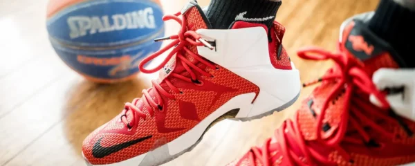 Chaussures de basket indoor ou outdoor : comment éviter les blessures liées à un mauvais choix ?